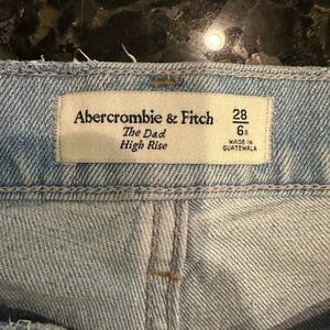 Abercrombie “The Dad” Light Wash Denim